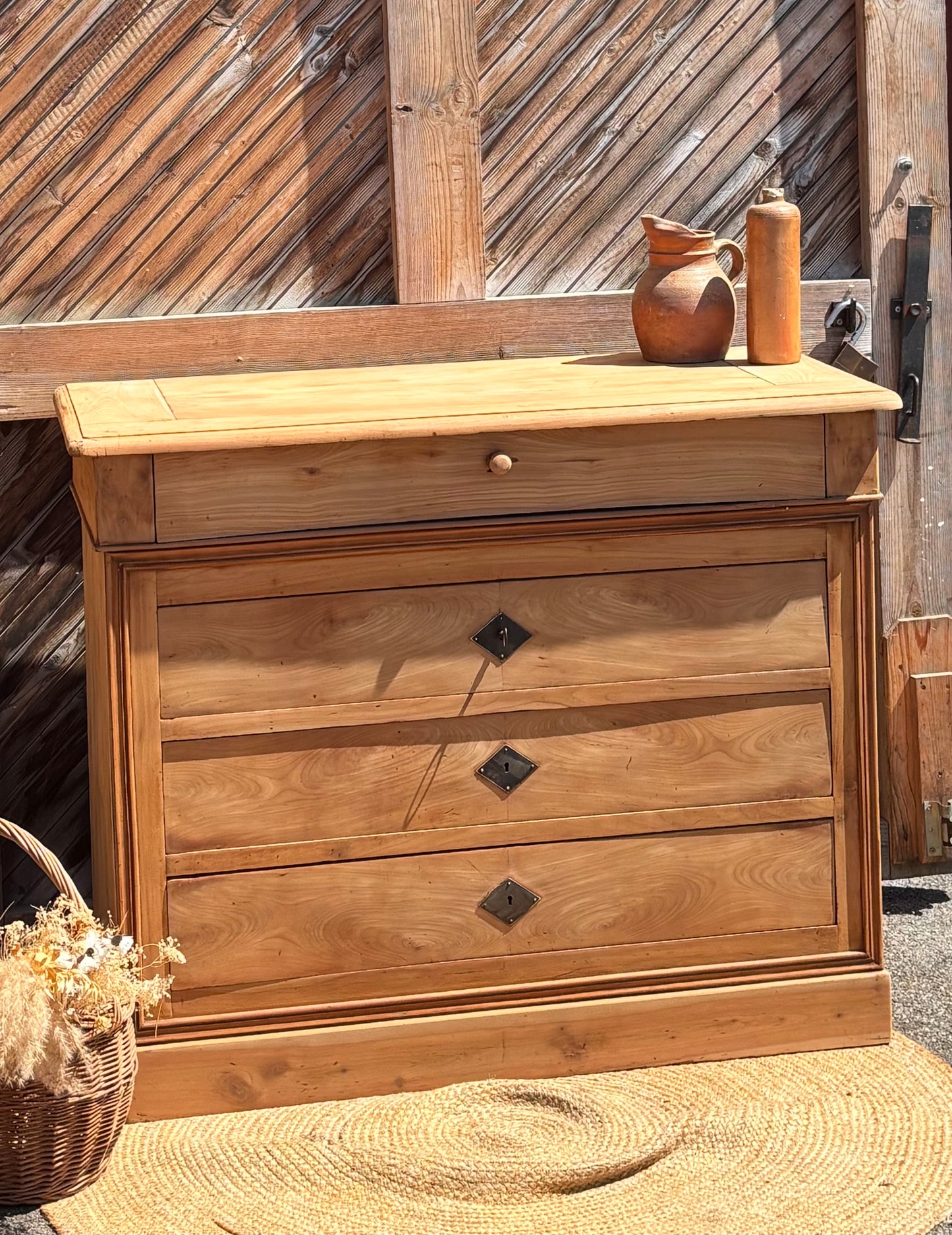 Commode ancienne en bois massif brut 4 tiroirs