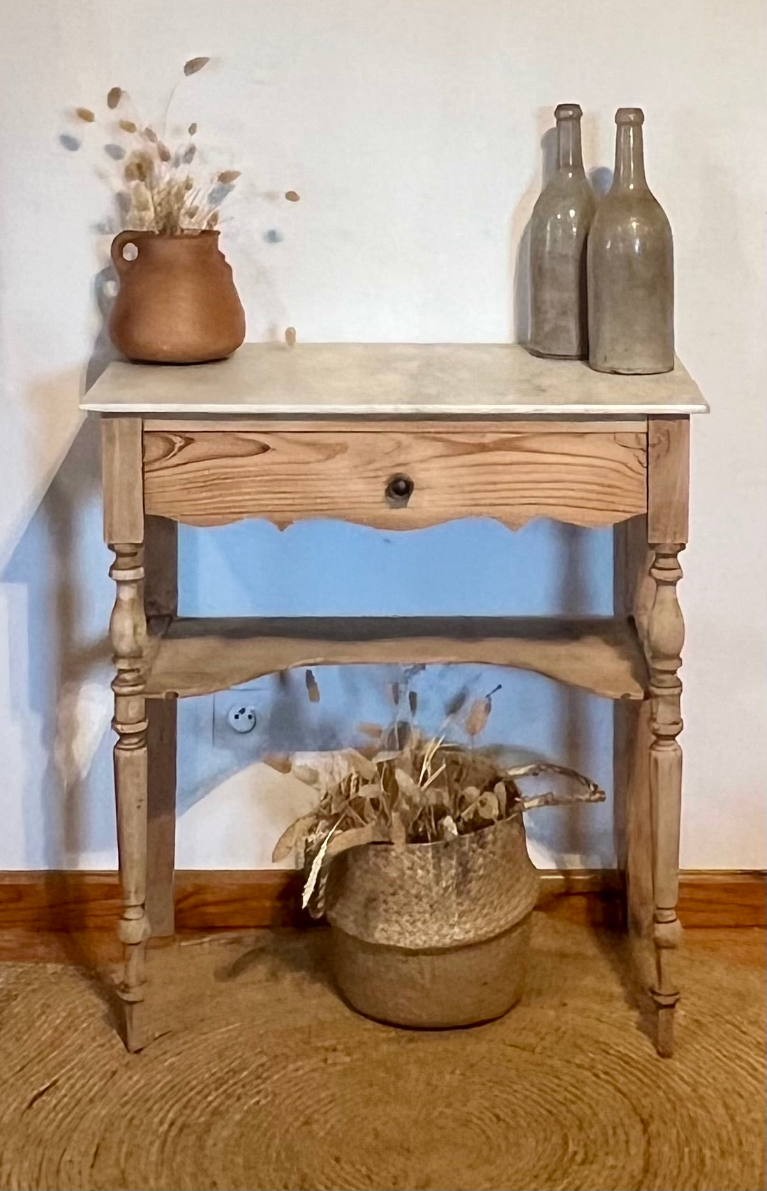 Coiffeuse ancienne en bois massif brut et plateau en marbre - 1 tiroir