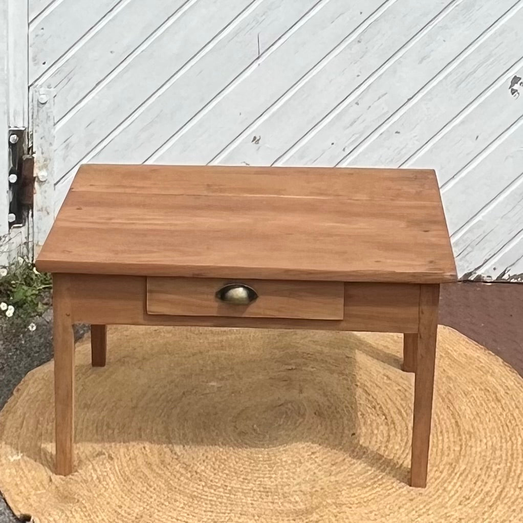 Table basse de ferme ancienne 1 tiroir en bois massif brut