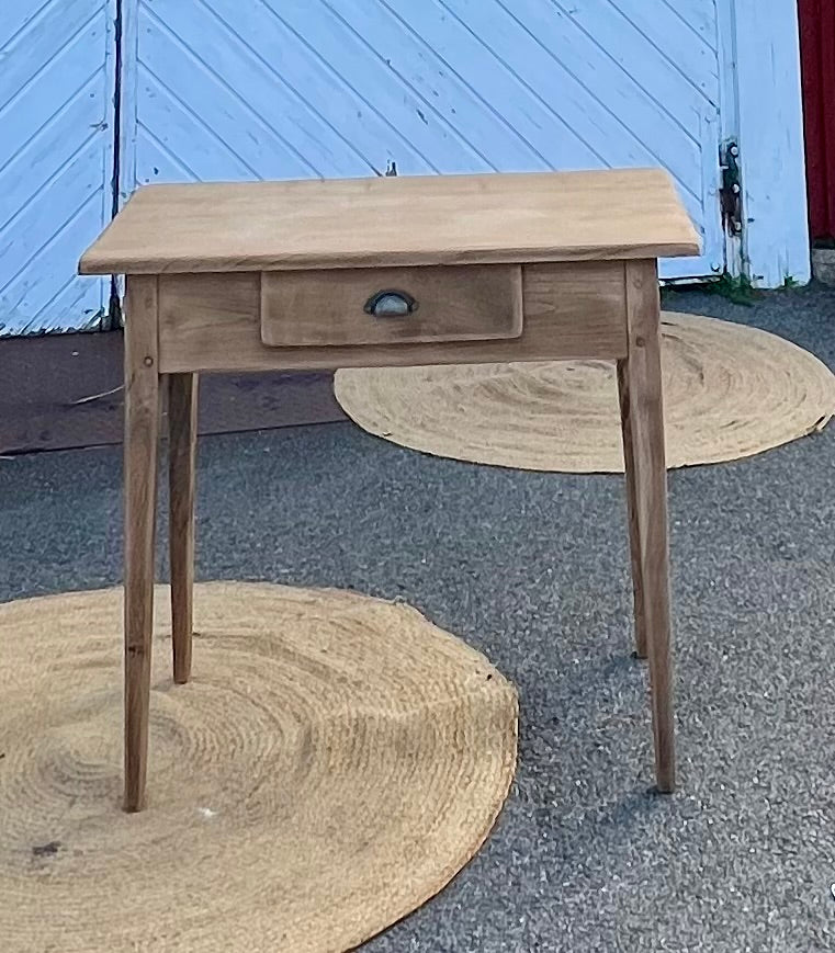 Petite table de ferme ancienne 1 tiroir en chêne massif brut