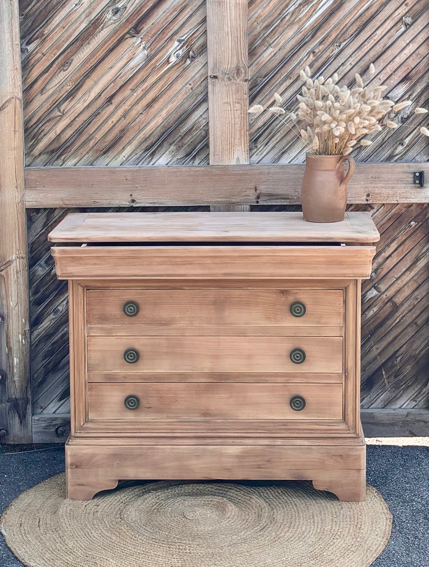 Commode ancienne en bois massif brut 4 tiroirs