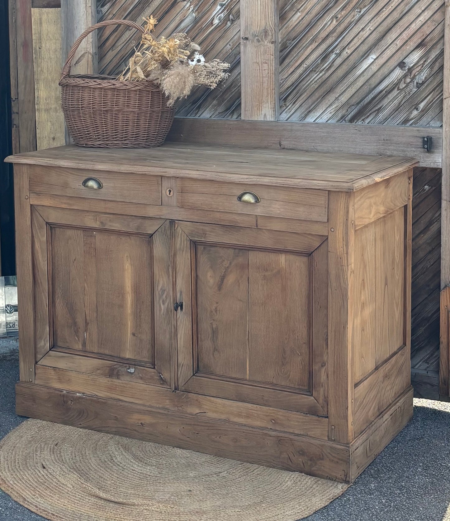 Buffet ancien en chêne massif brut 2 tiroirs