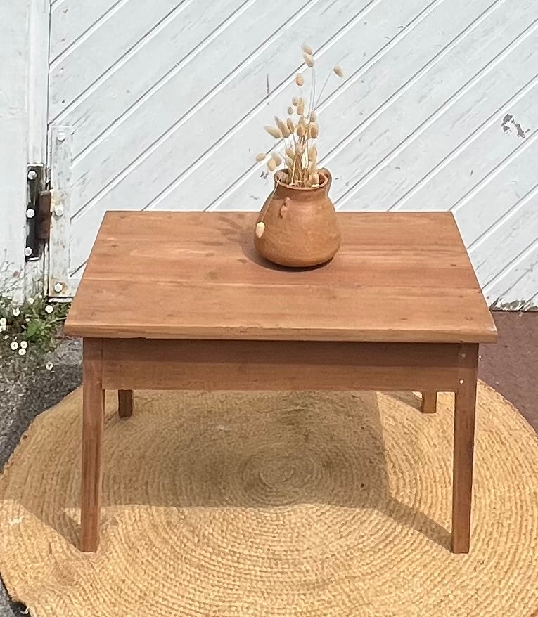 Table basse de ferme ancienne 1 tiroir en bois massif brut