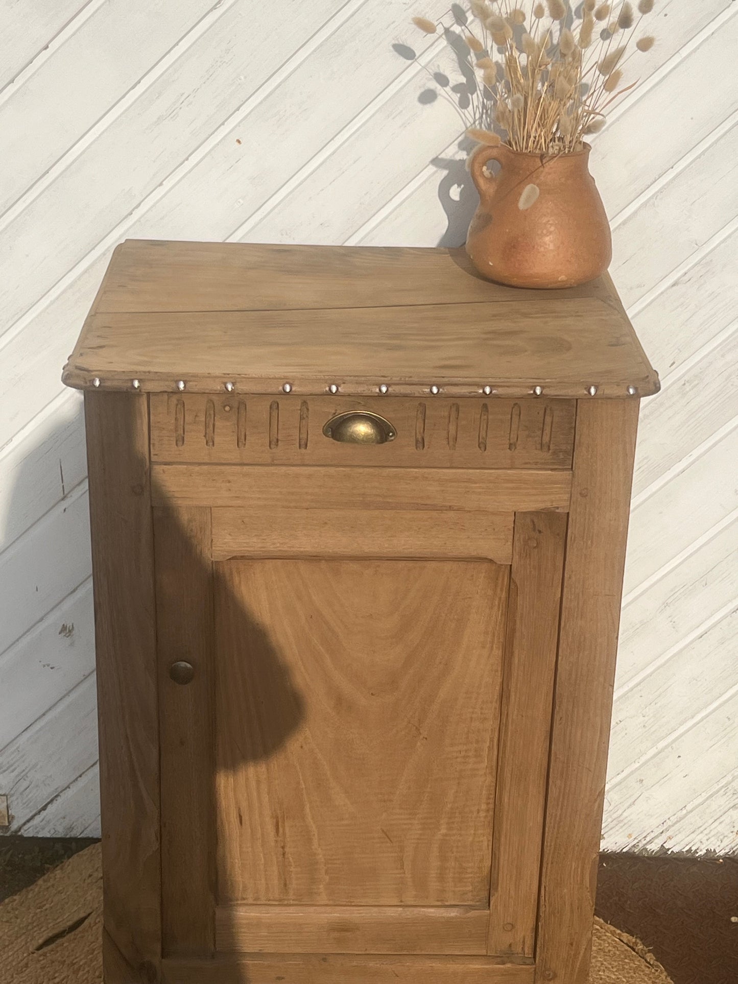 Confiturier ancien en chêne massif brut