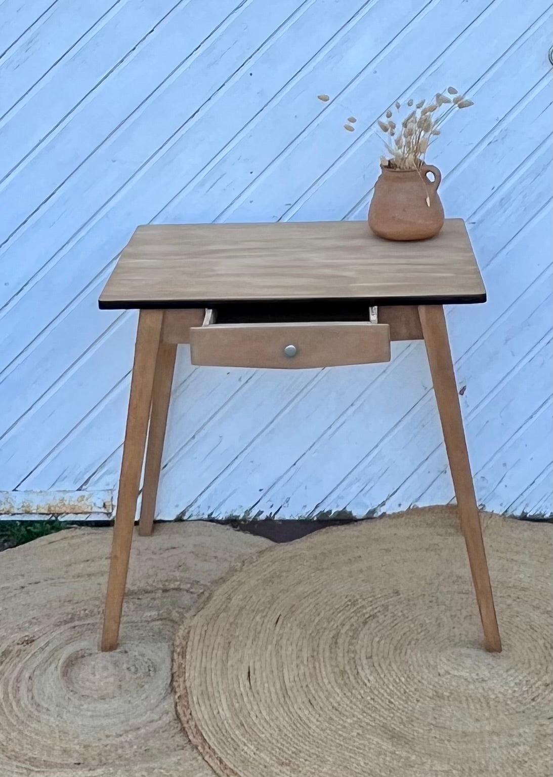 Bureau vintage des années 50 en bois brut pieds compas 1 tiroir