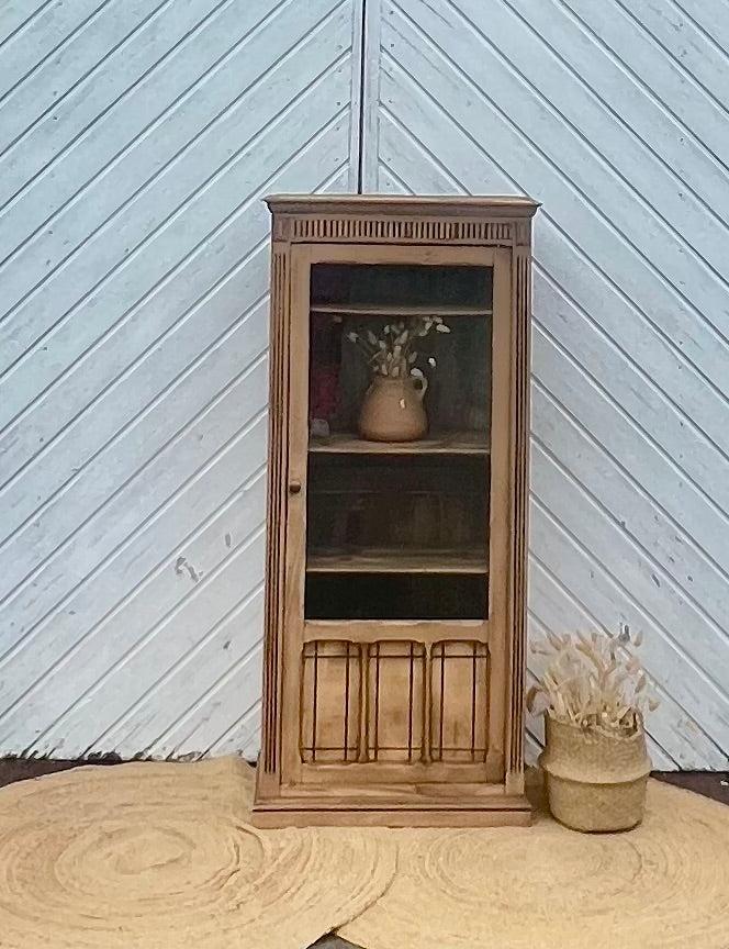 Petite armoire parisienne vitrée ancienne en bois brut