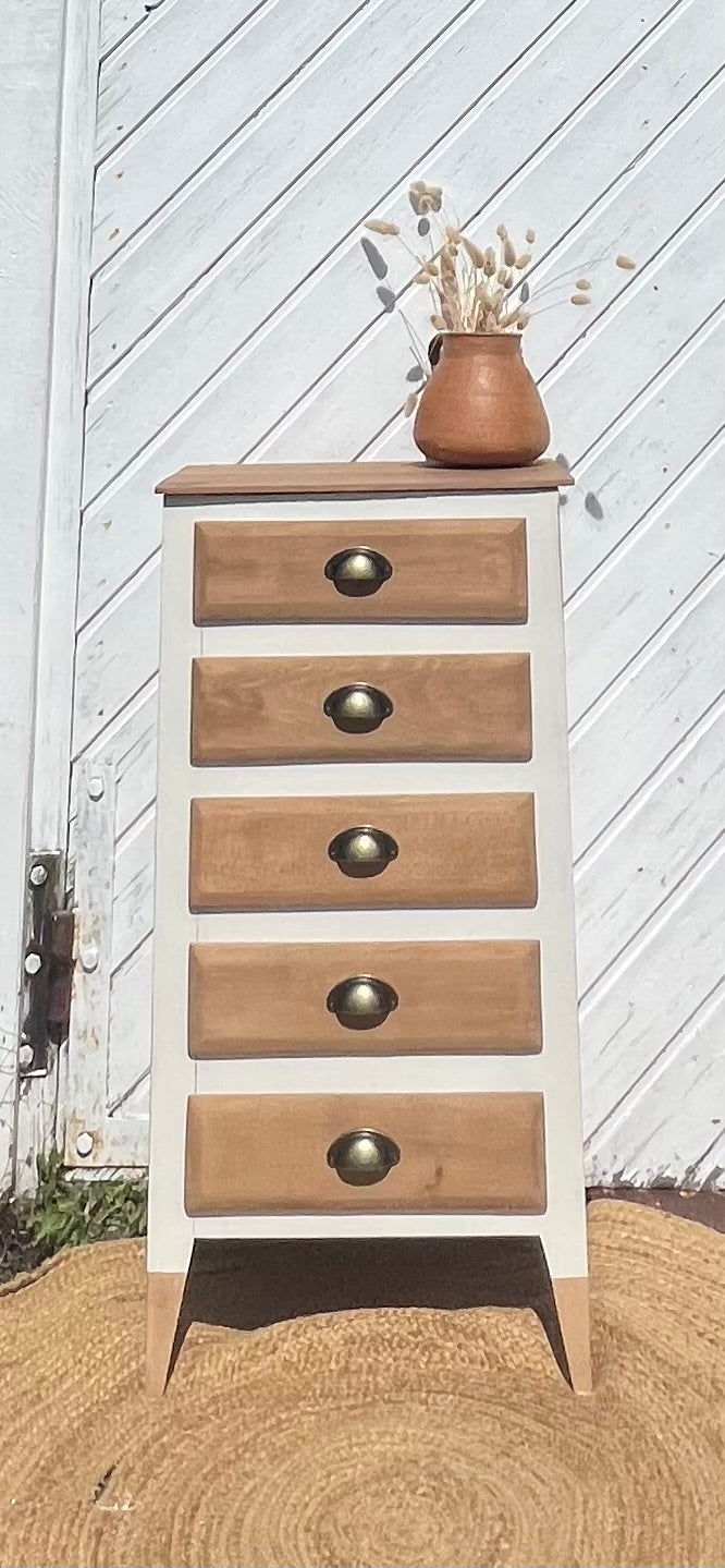 Chiffonnier vintage pieds compas en bois massif brut et patiné blanc