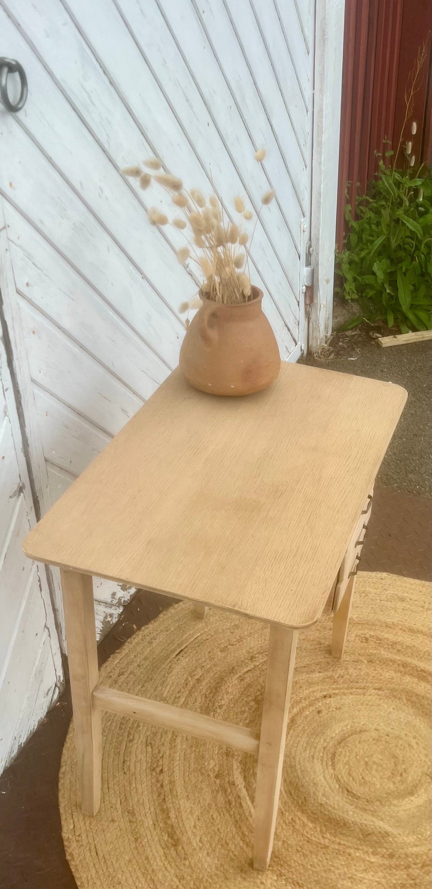 Bureau enfant vintage des années 60 en bois brut