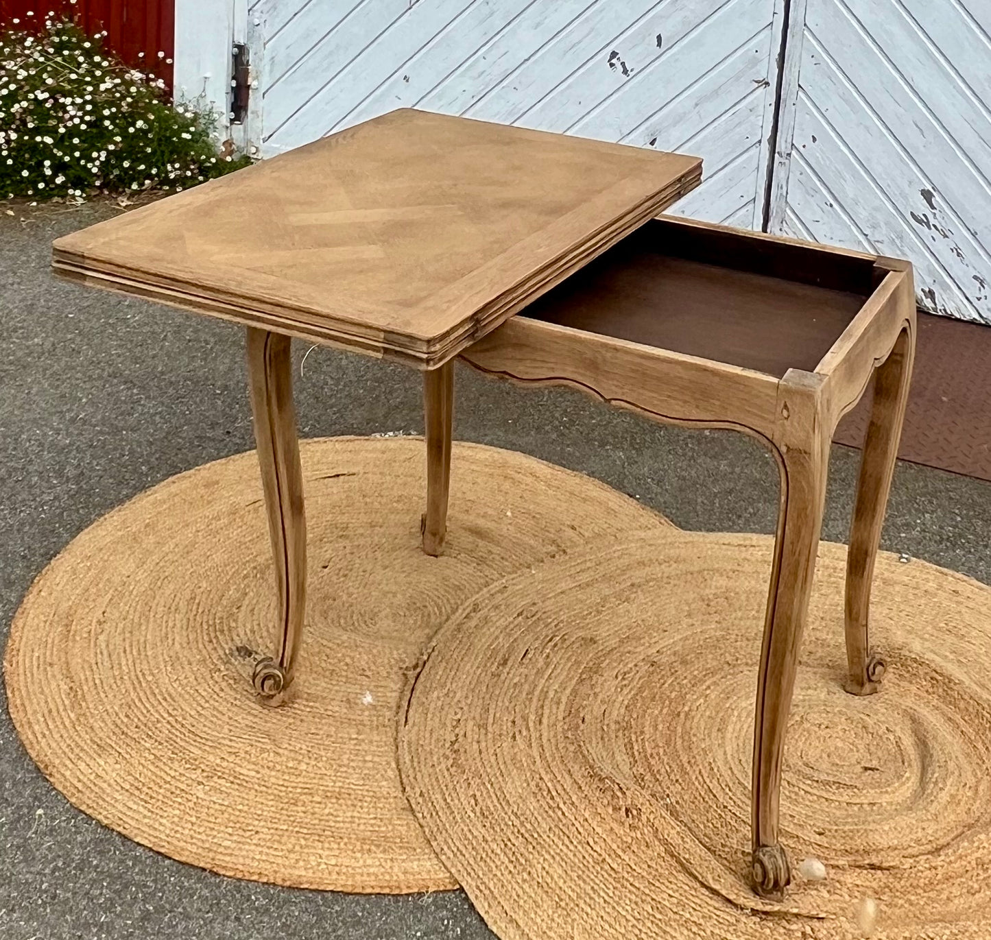 Table portefeuille ancienne en chĂȘne brut - de 2 a 4/6 personnes