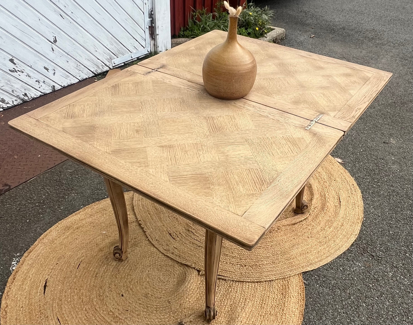 Table portefeuille ancienne en chĂȘne brut - de 2 a 4/6 personnes