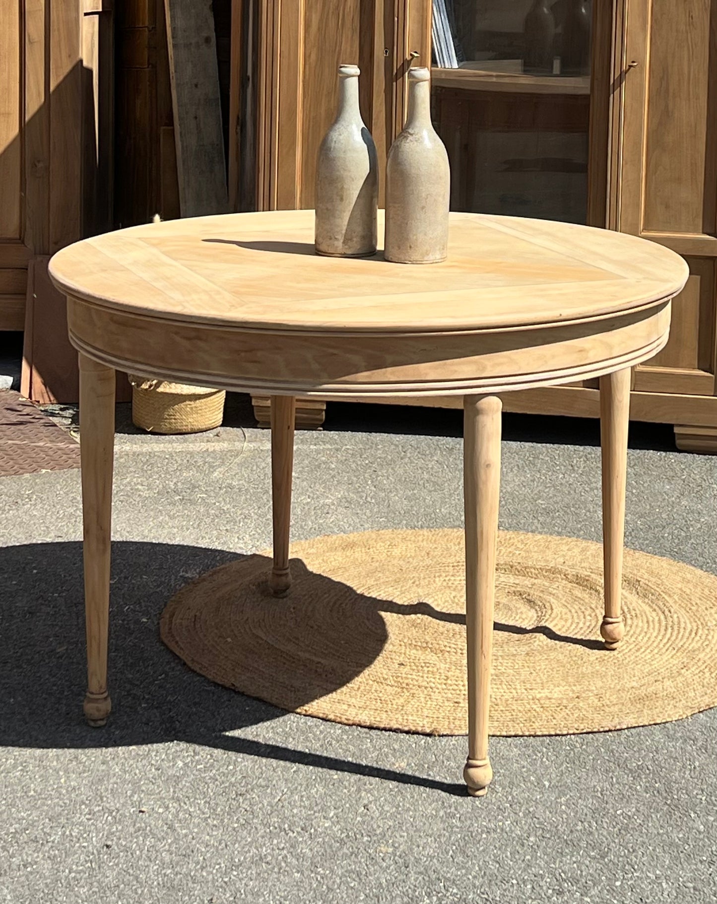 Table ronde + 1 rallonge ancienne en bois massif brut