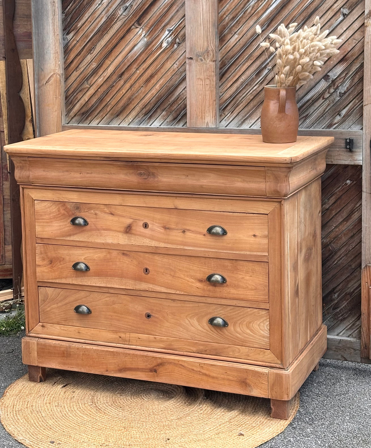 Grande commode ancienne 5 tiroirs en bois massif brut