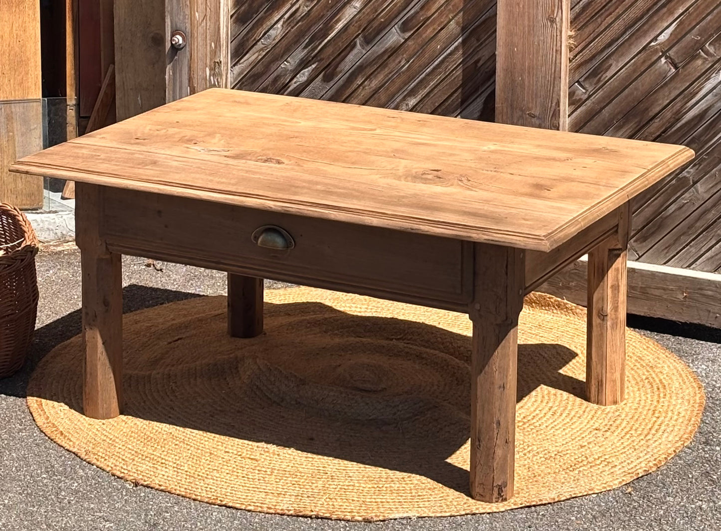 Table basse de ferme ancienne en chêne massif brut 1 tiroir