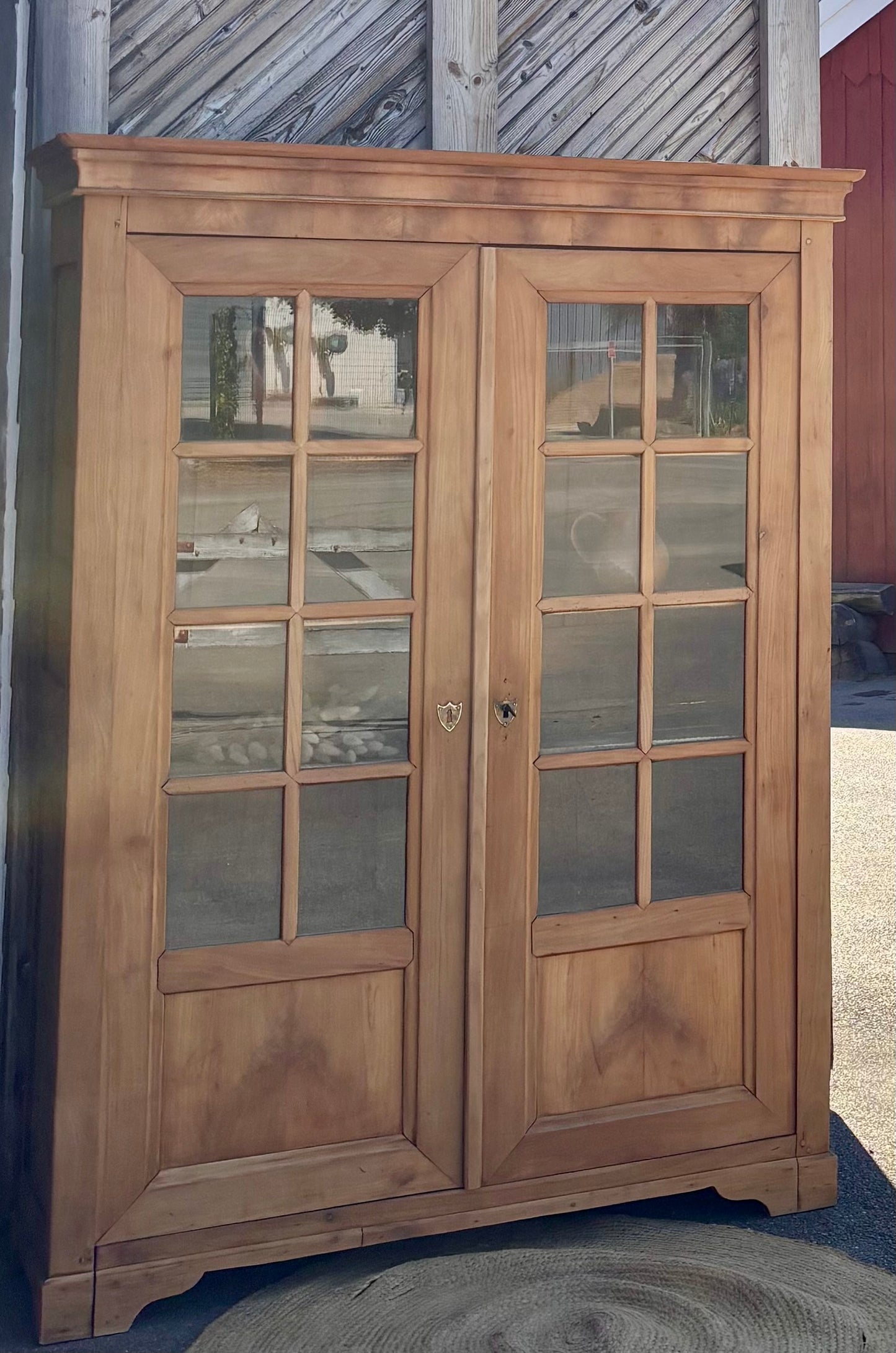 Armoire parisienne ancienne : vaisselier bibliothèque en bois massif brut