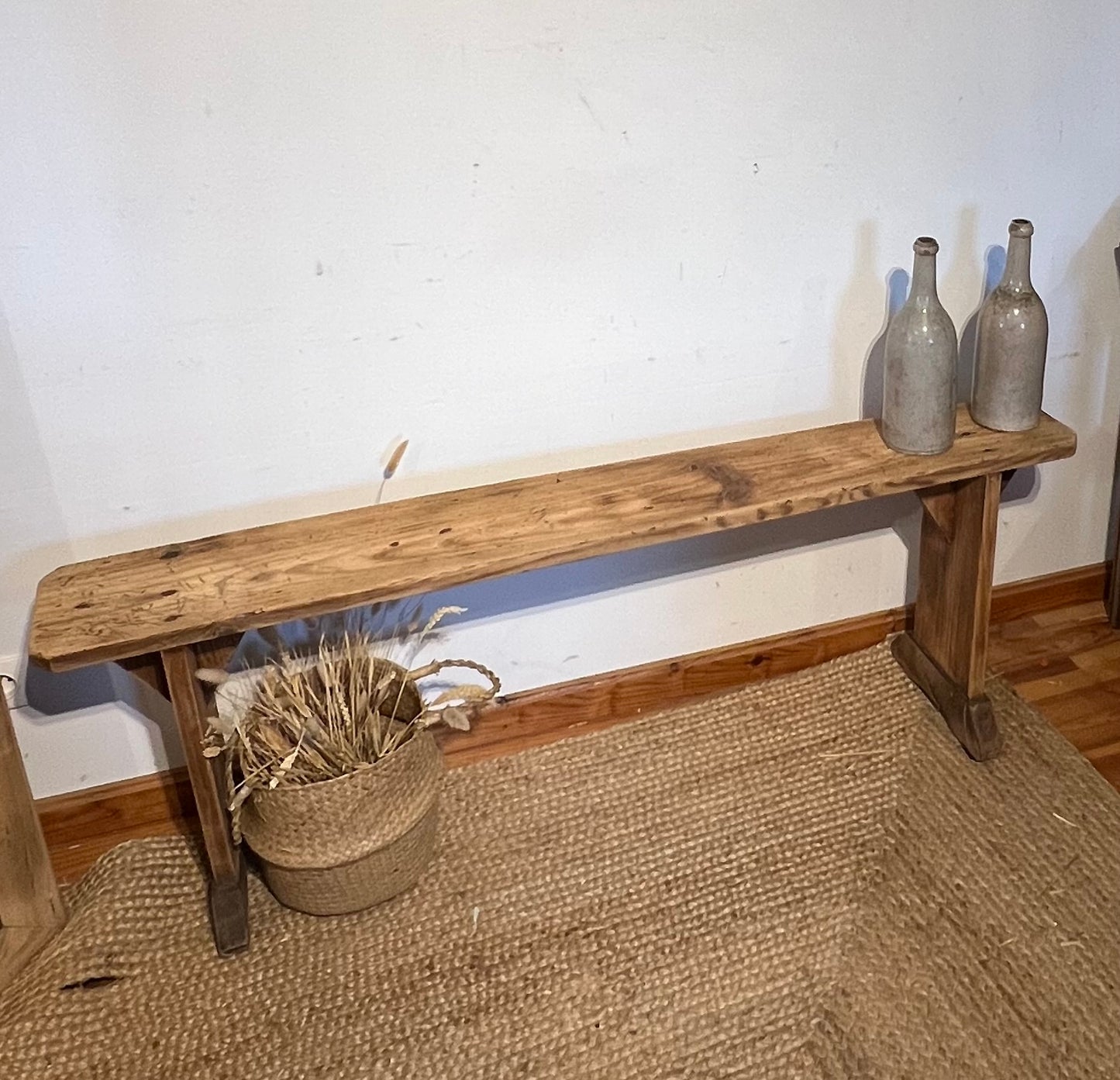 Banc de ferme ancien en bois massif brut