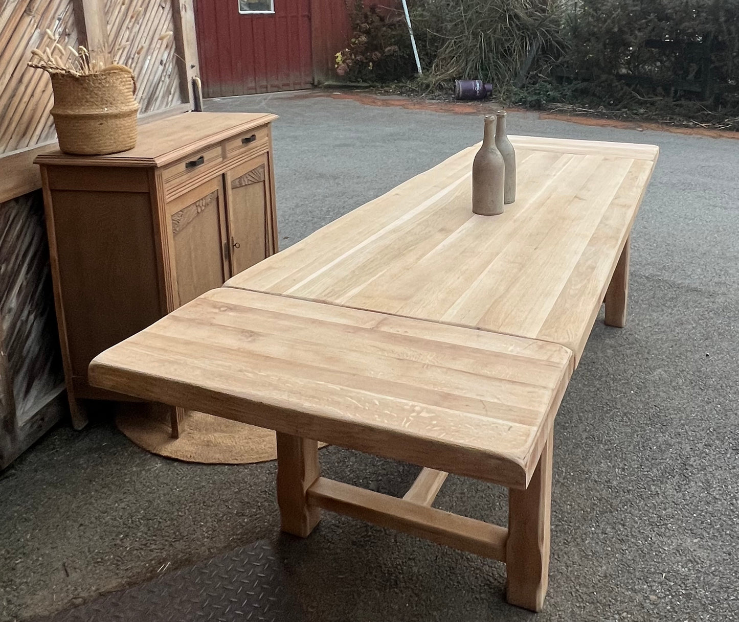 Grande table ancienne rénovée 2 rallonges en chêne massif brut