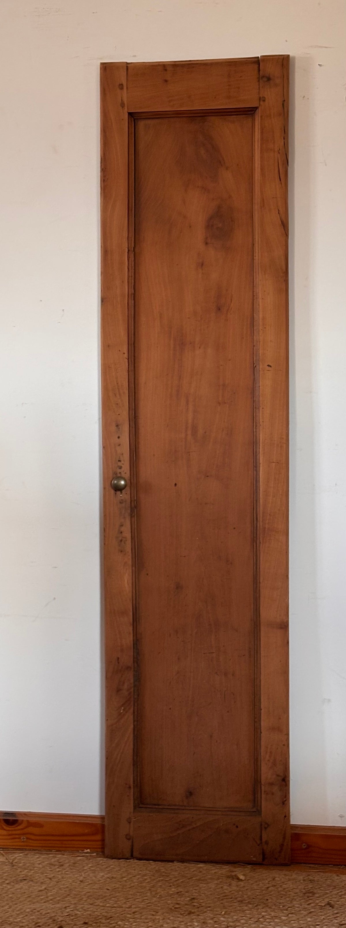 Porte ancienne en bois massif brut