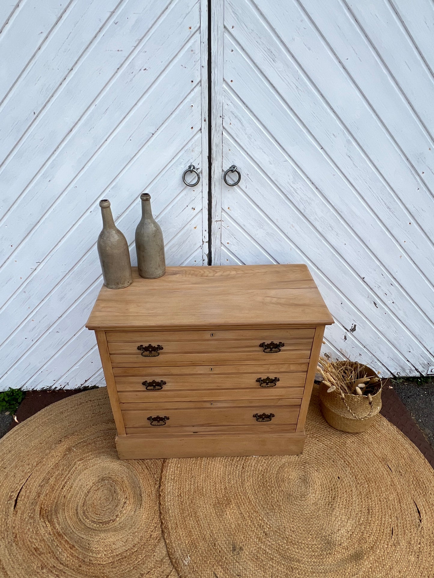 Commode ancienne en bois massif brut 3 tiroirs