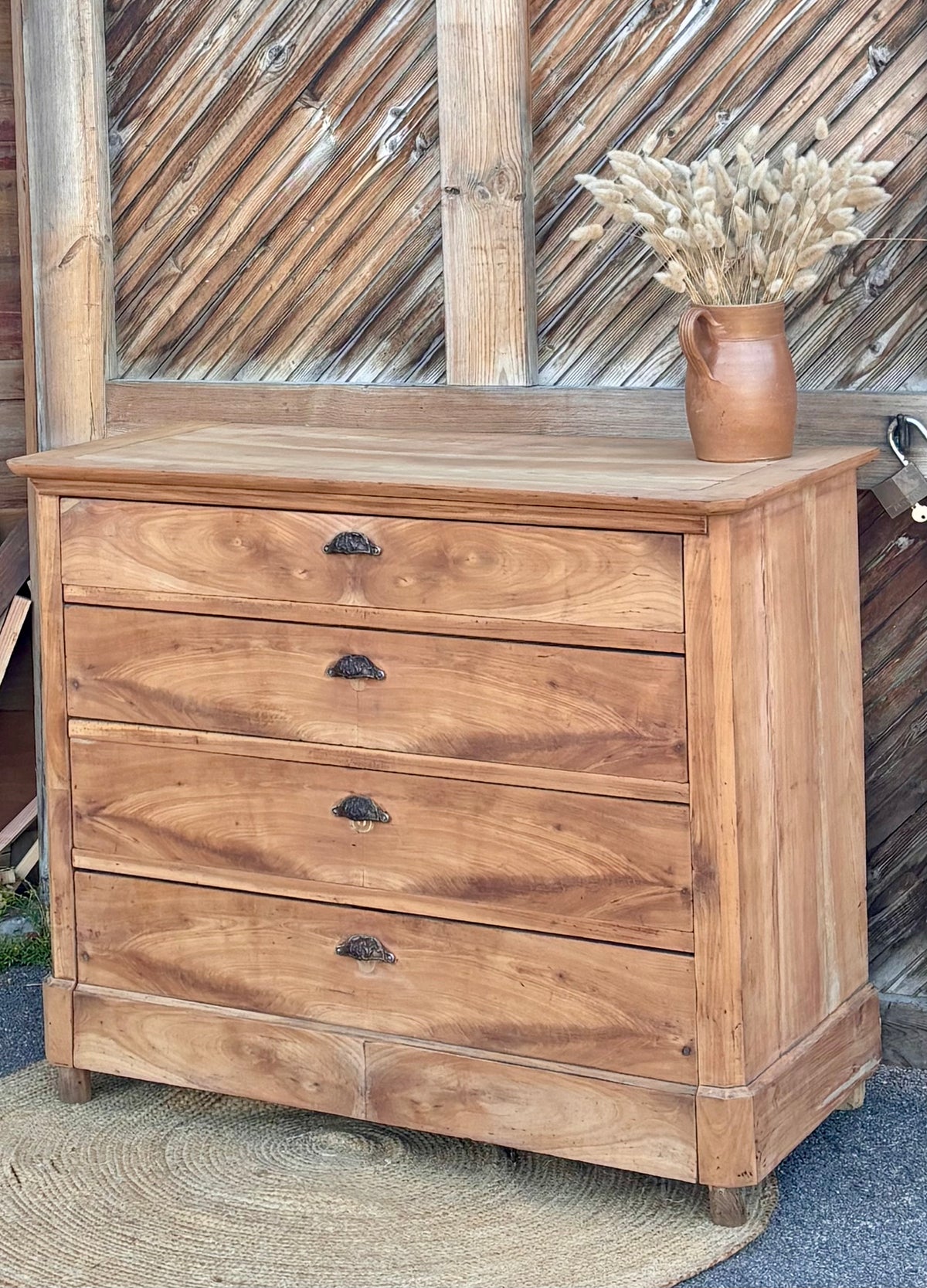 Grande commode ancienne en bois massif brut 4 tiroirs