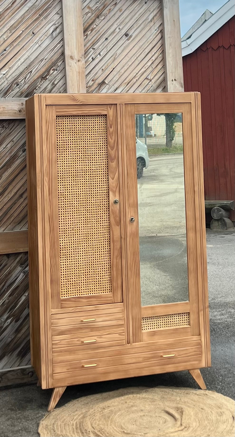 Armoire penderie + étagères ancienne vintage en bois brut et cannage