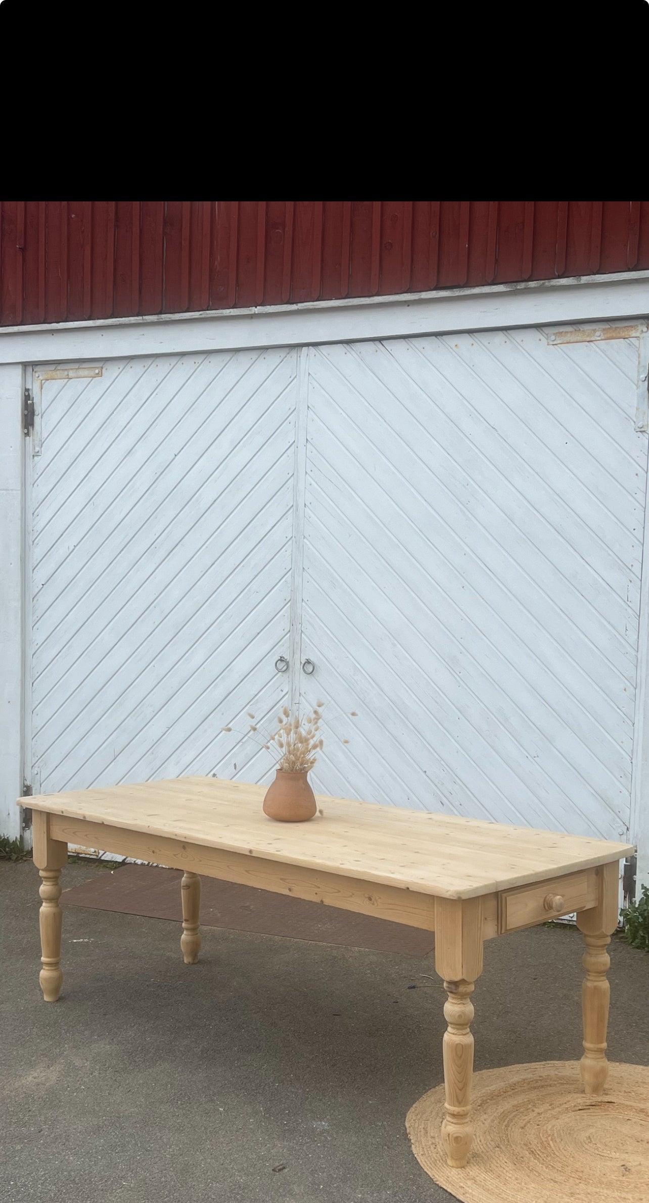 Grande table rénovée en bois massif brut 1 tiroir - 10 personnes