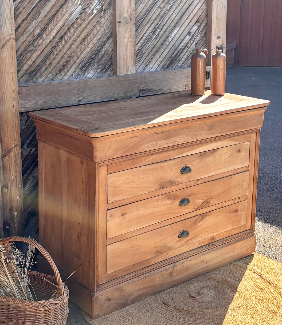 Commode ancienne en bois massif brut 4 tiroirs