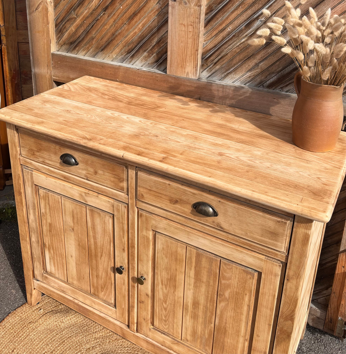 Buffet ancien en bois massif brut - 2 tiroirs