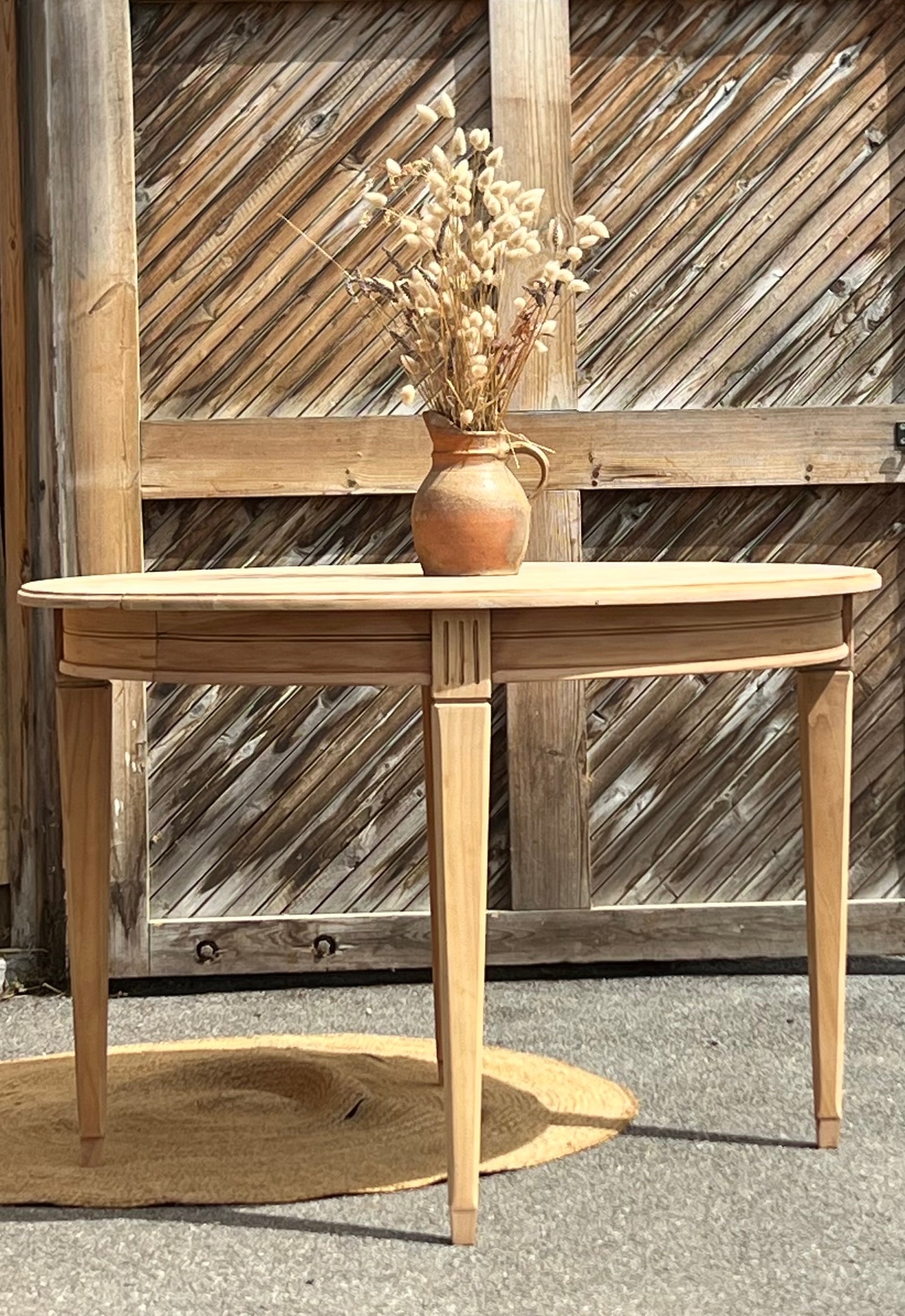 Grande table ronde 2 rallonges rénovée en bois massif brut