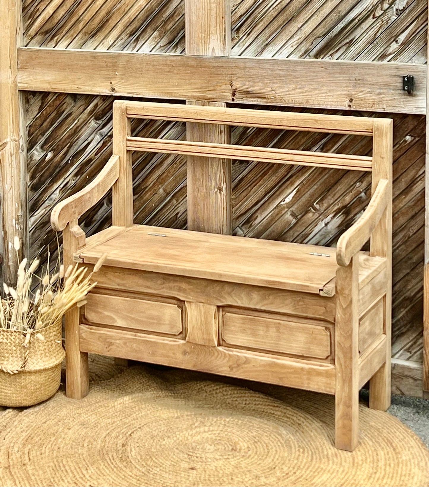 Banc coffre ancien en chêne massif brut