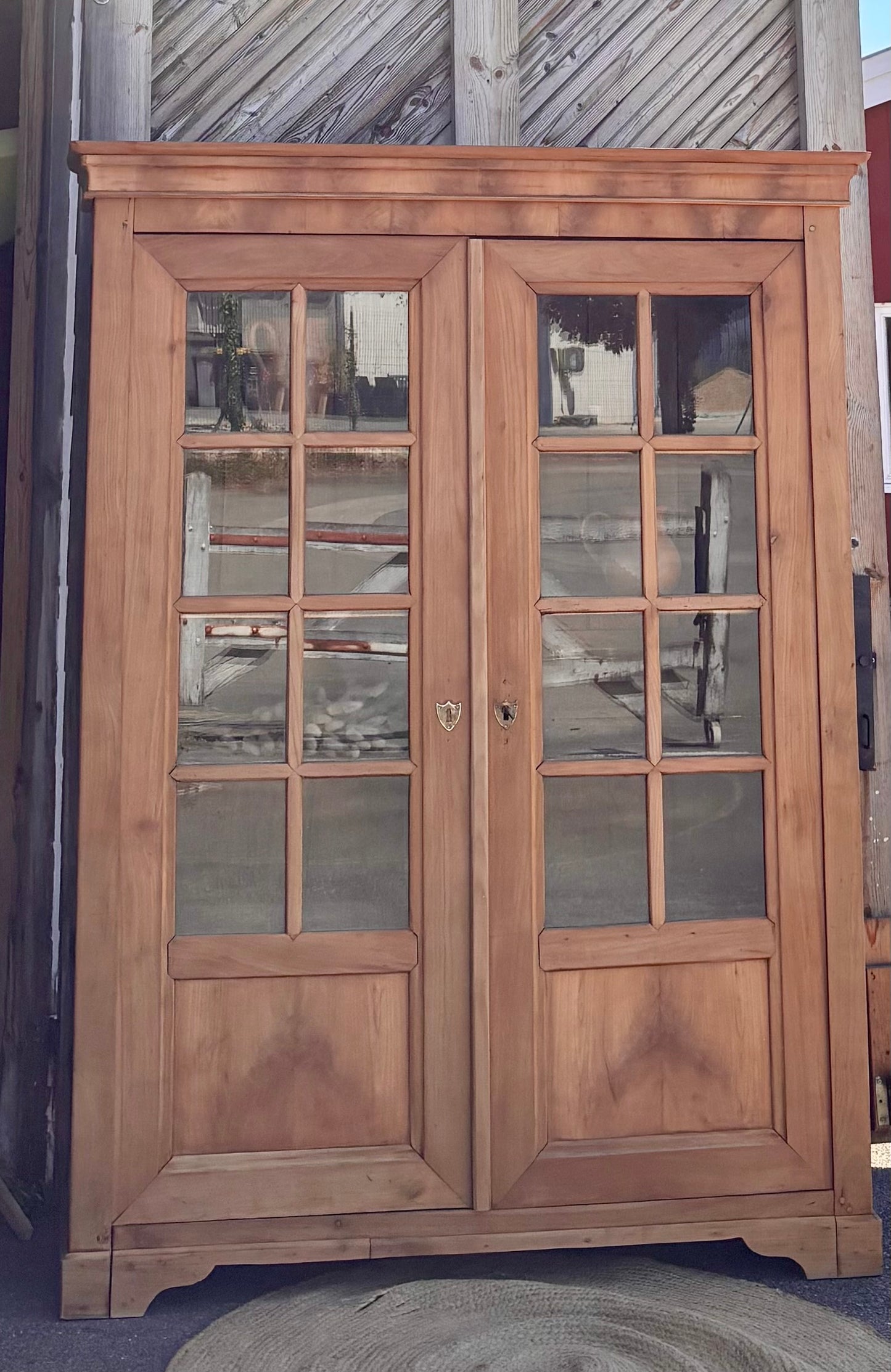 Armoire parisienne ancienne : vaisselier bibliothèque en bois massif brut