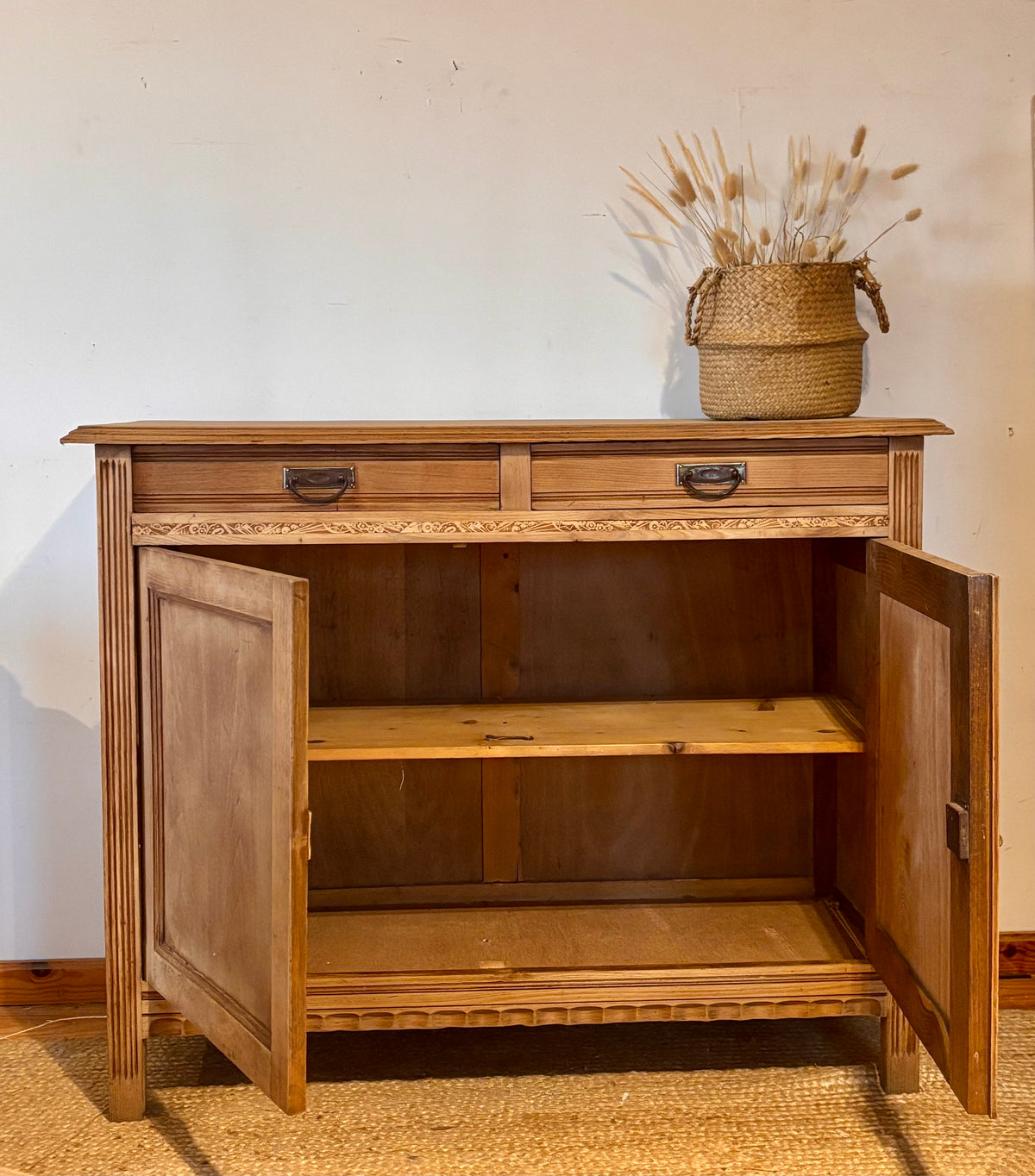 Buffet ancien en chêne brut 2 tiroirs