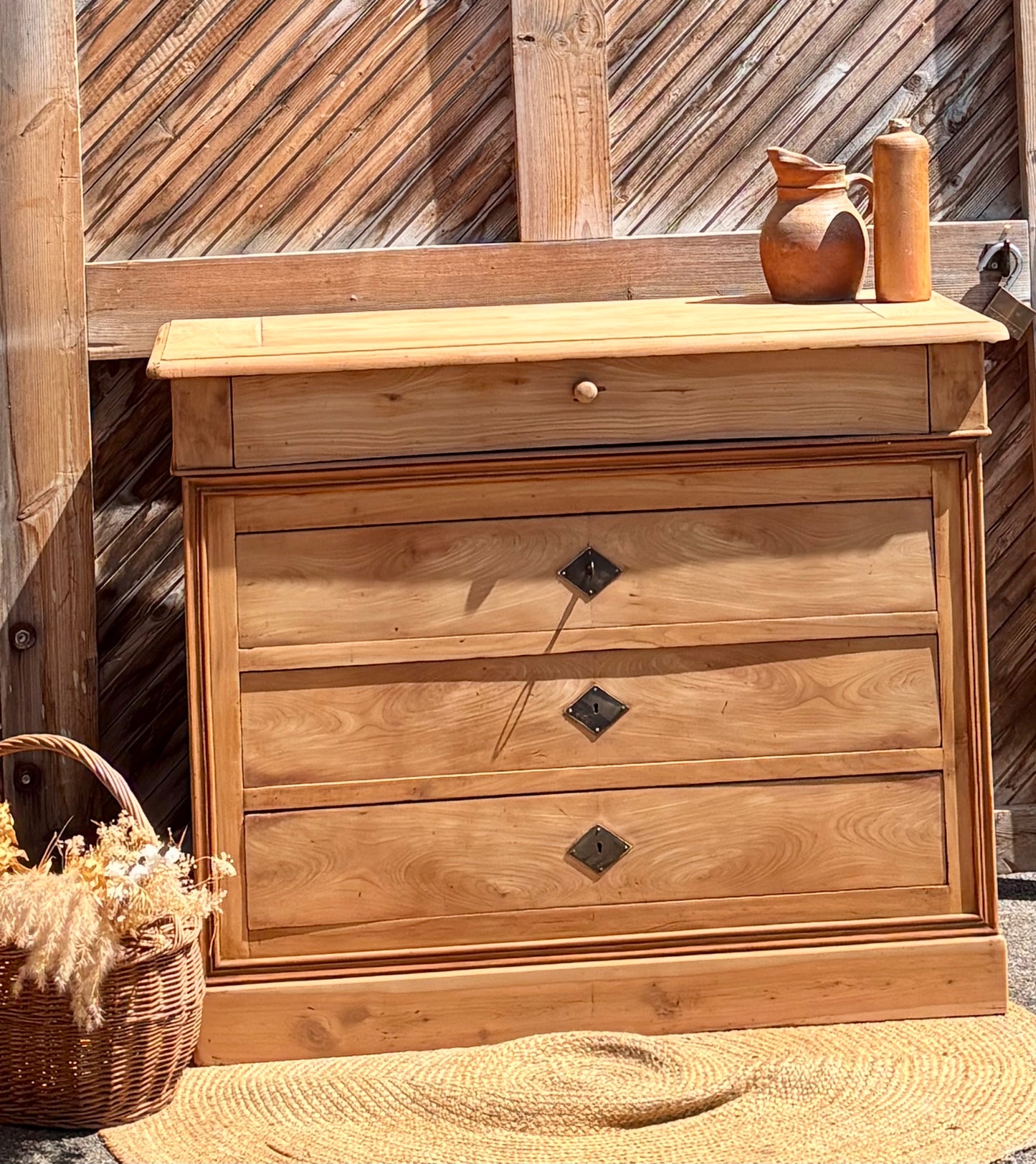 Commode ancienne en bois massif brut 4 tiroirs