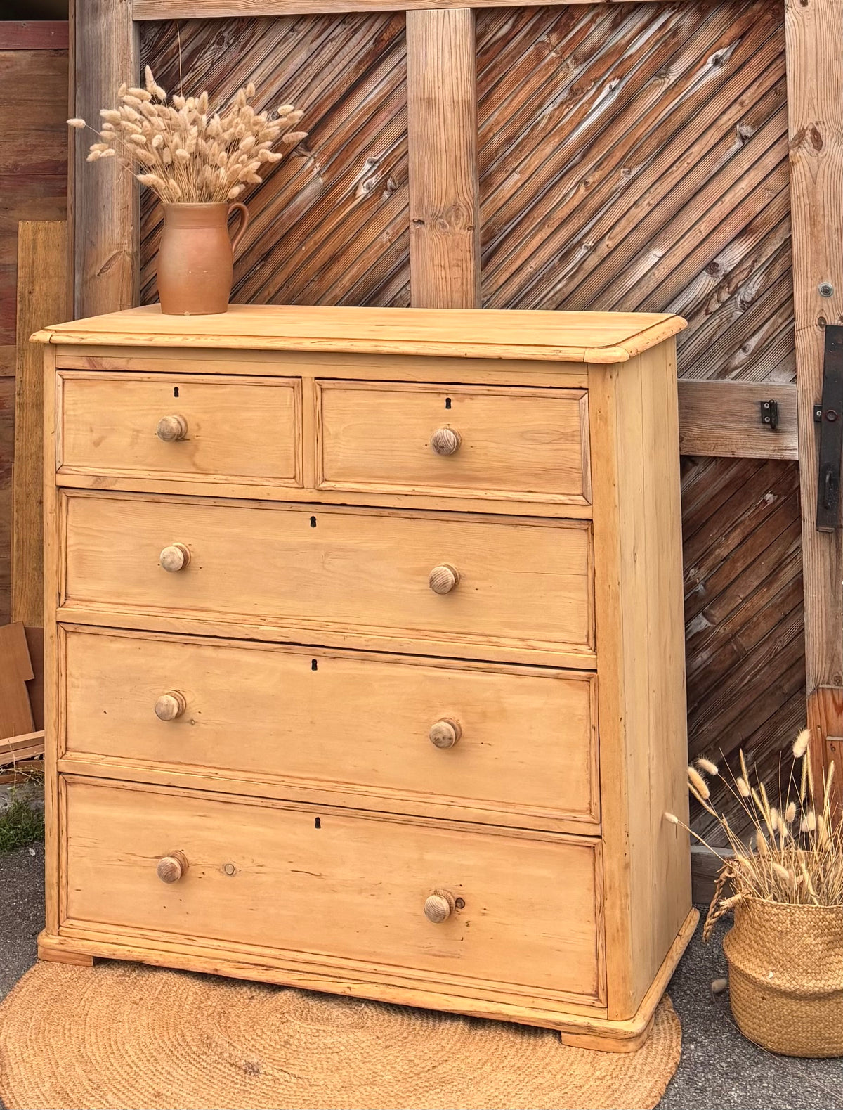 Commode anglaise ancienne 5 tiroirs en bois massif brut - pitchpin