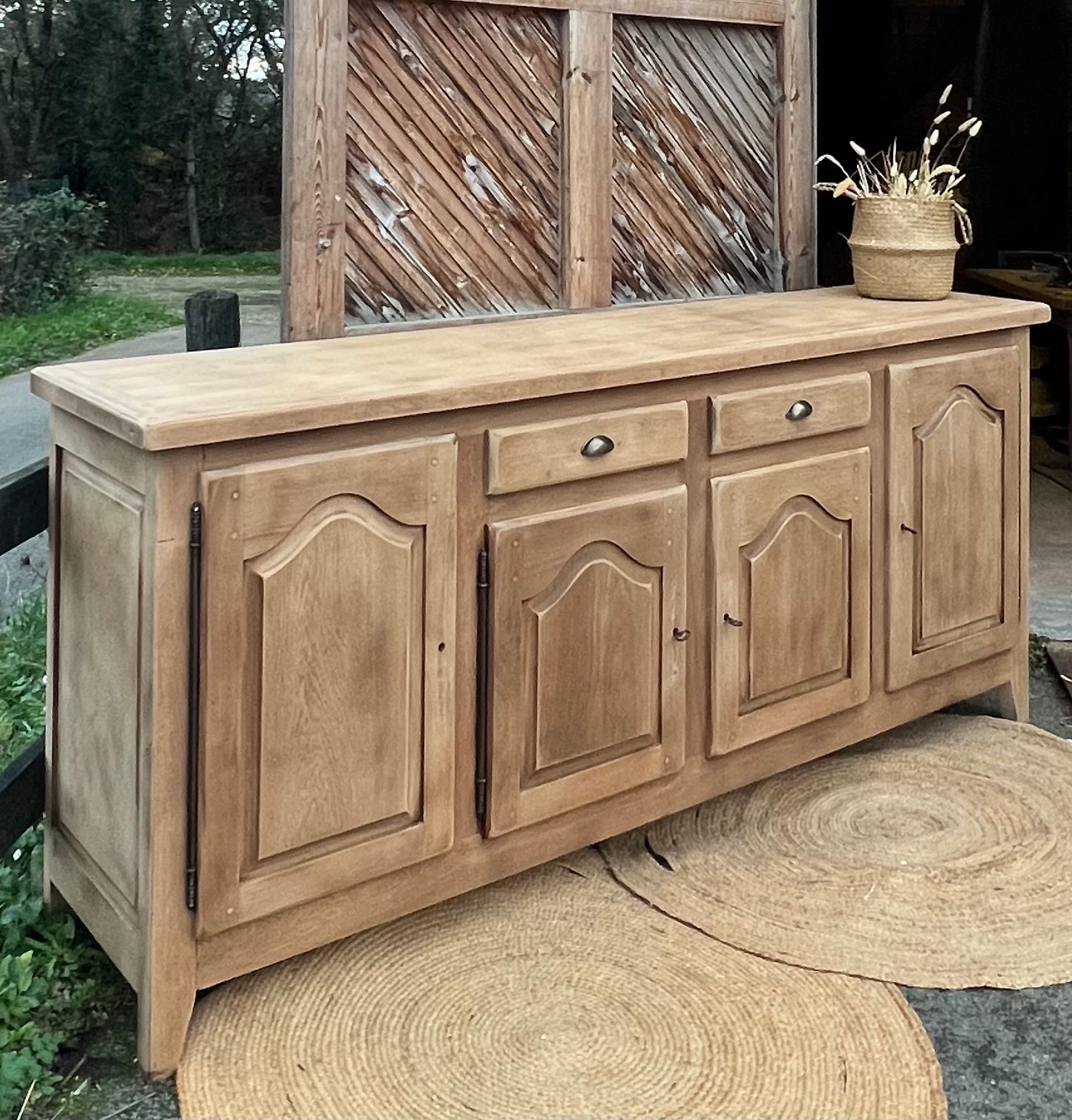 Buffet ancien enfilade en chêne brut 4 portes 2 tiroirs - années 50