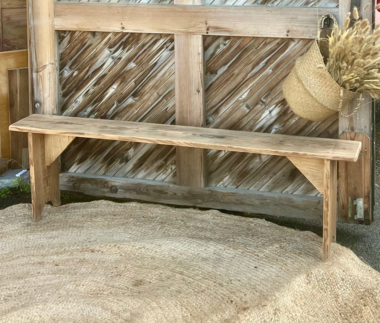 bancs de ferme anciens en bois massif brut