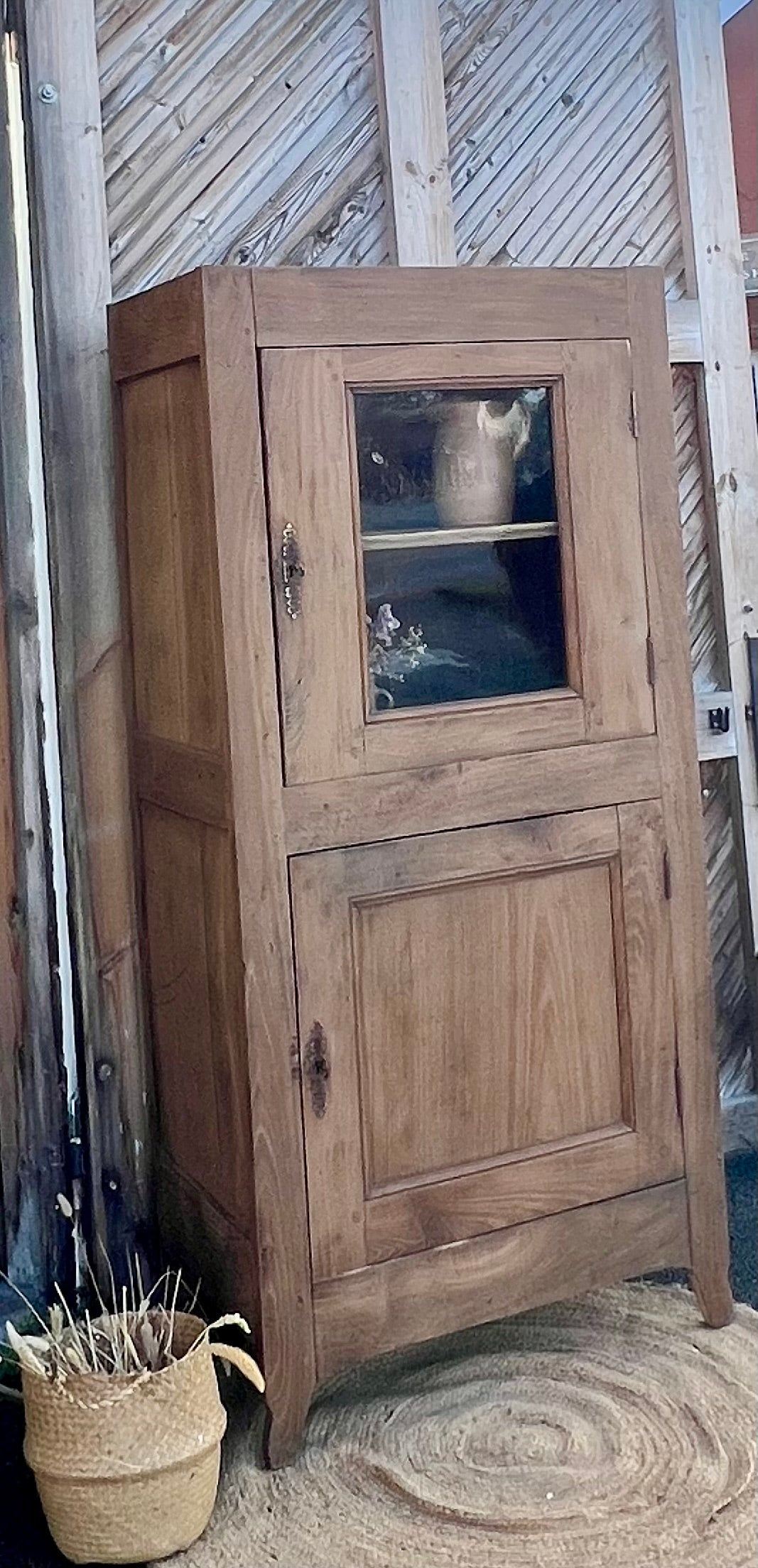 Bonnetière ancienne en chêne massif brut - armoire vaisselier