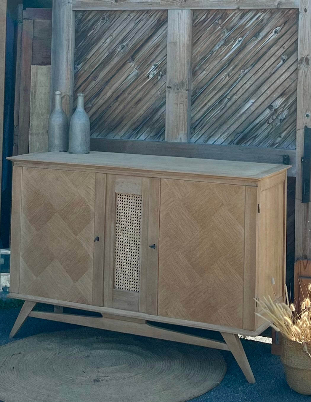 Buffet vintage années 60 / enfilade en chêne brut ancienne