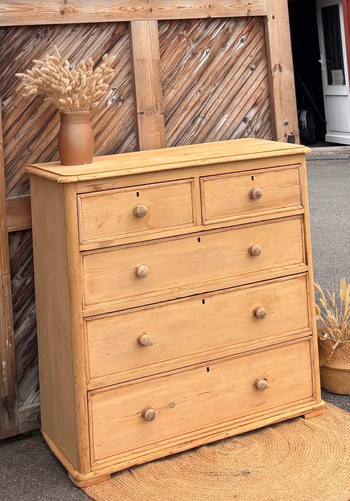 Commode anglaise ancienne 5 tiroirs en bois massif brut - pitchpin