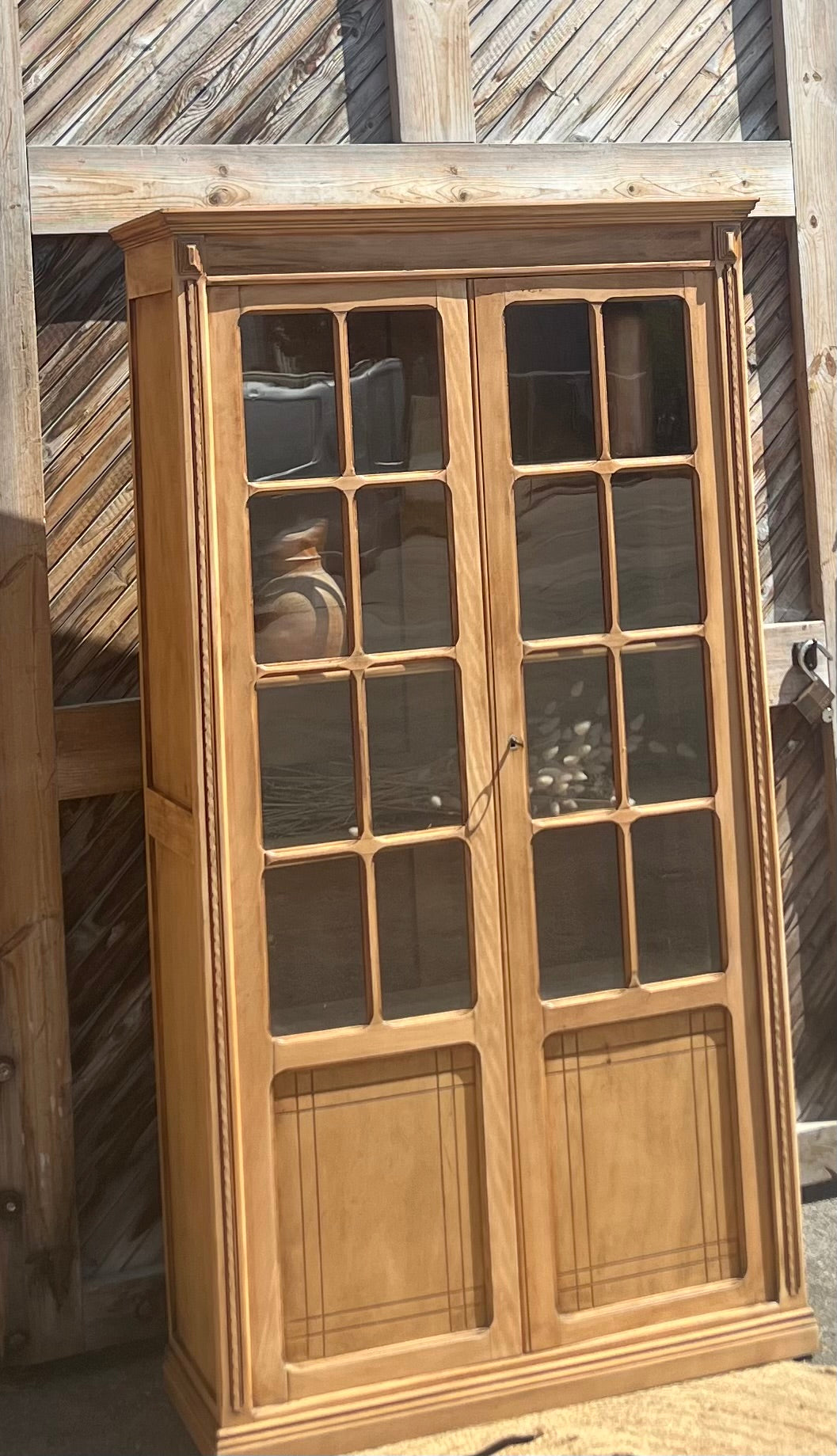 Armoire parisienne ancienne en bois brut : vaisselier , bibliothèque