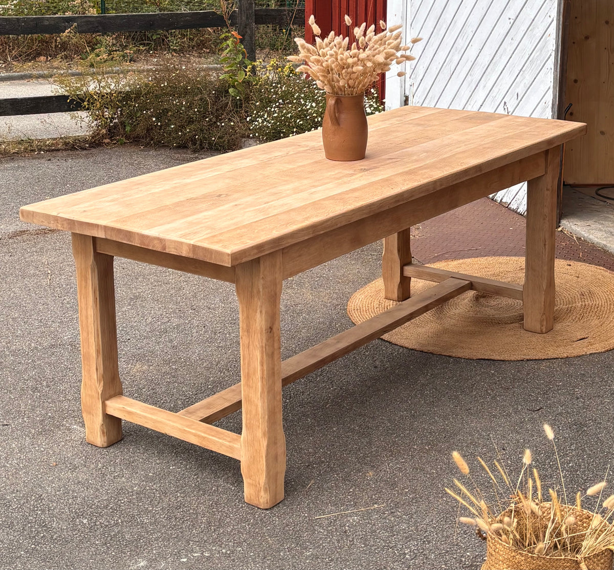Grande table de ferme ancienne rénovée en chêne massif brut