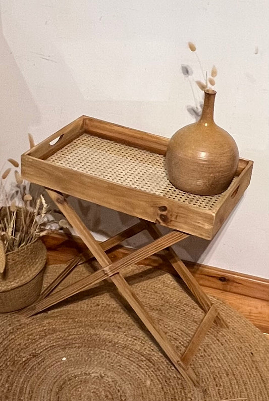 Table d’appoint pliante en bois massif brut et cannage