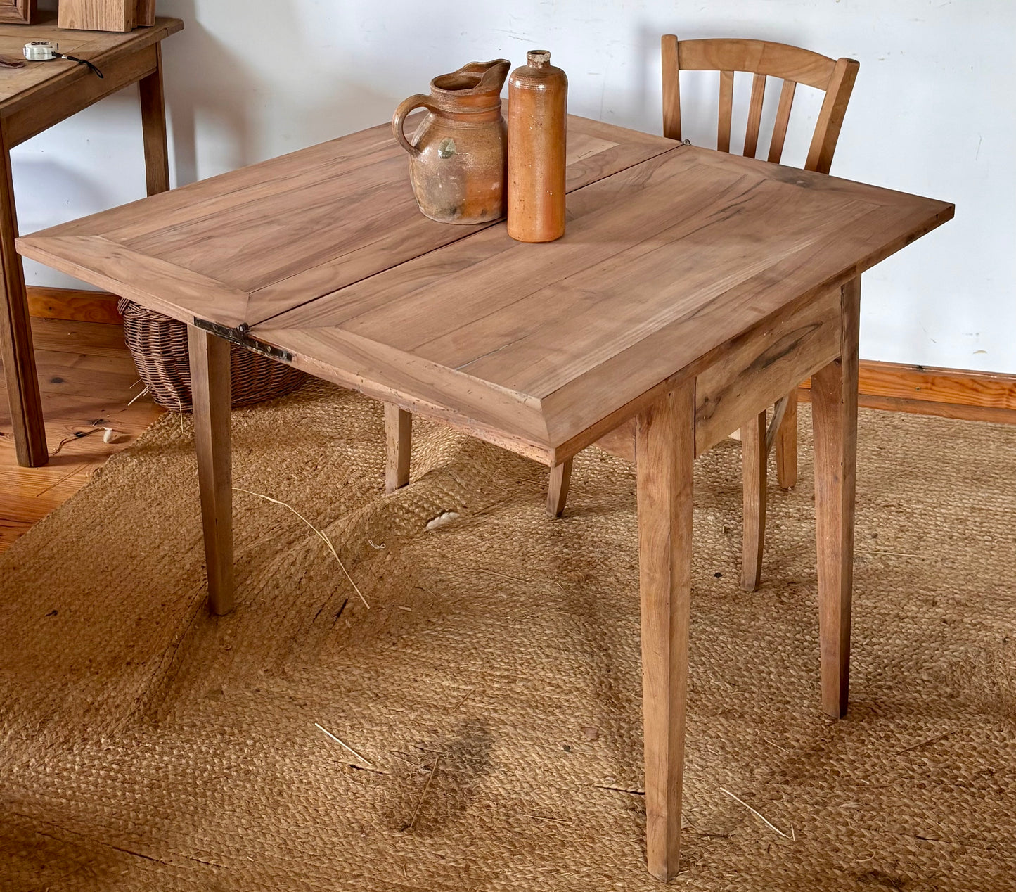 Table portefeuille ancienne en bois massif brut - extensible