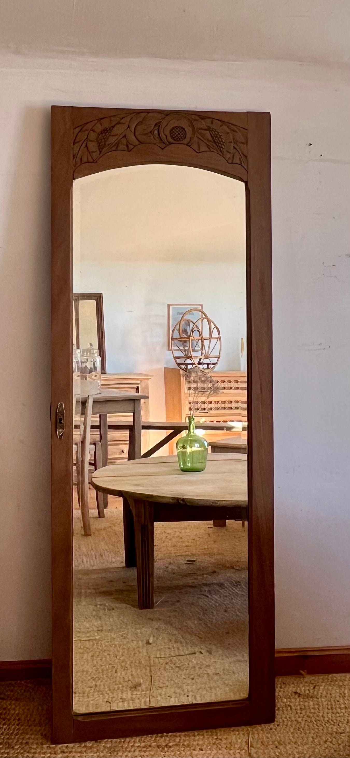 Grand miroir ancien en bois massif brut