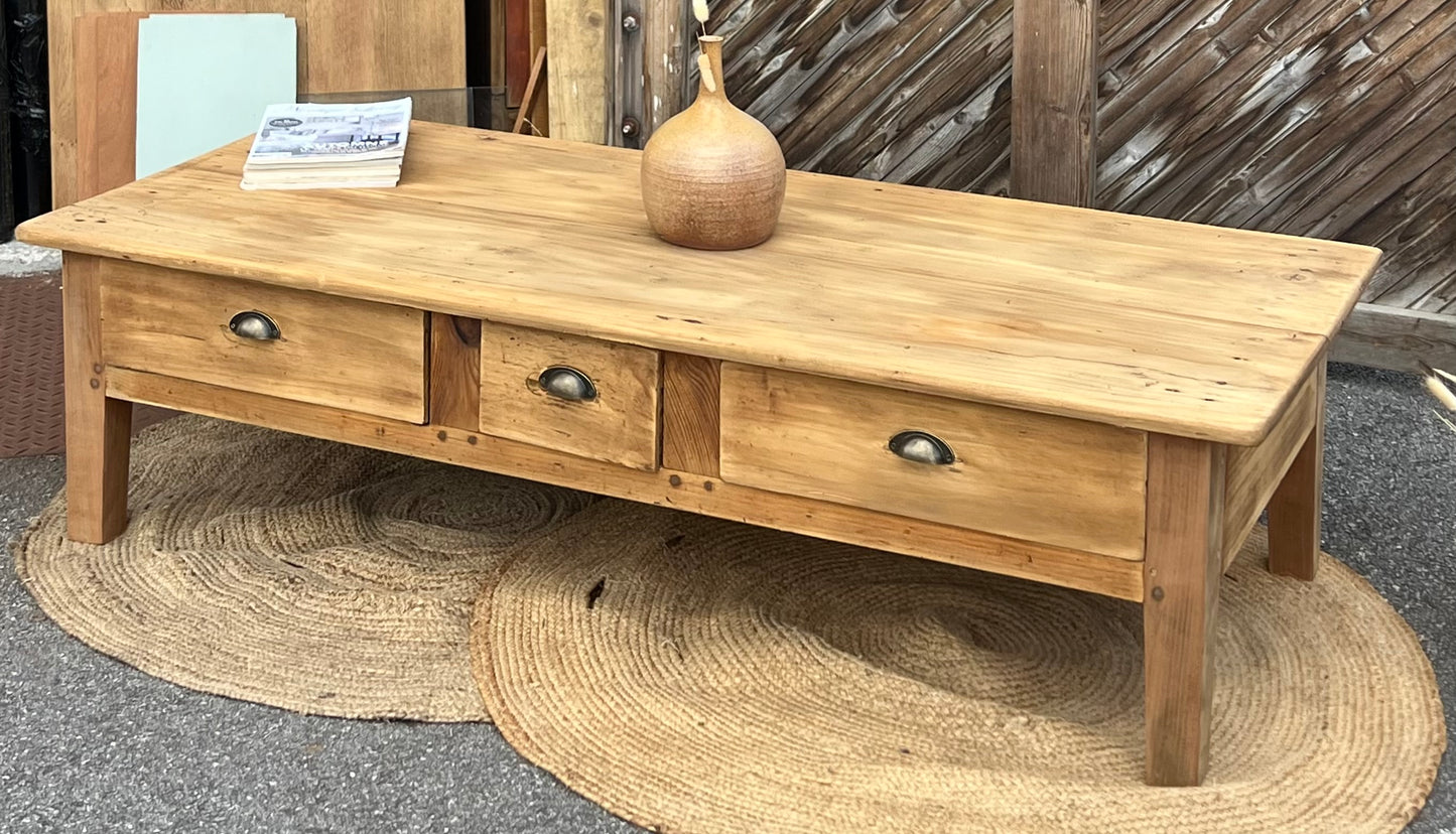 Grande table basse de ferme ancienne en bois massif brut 3 tiroirs