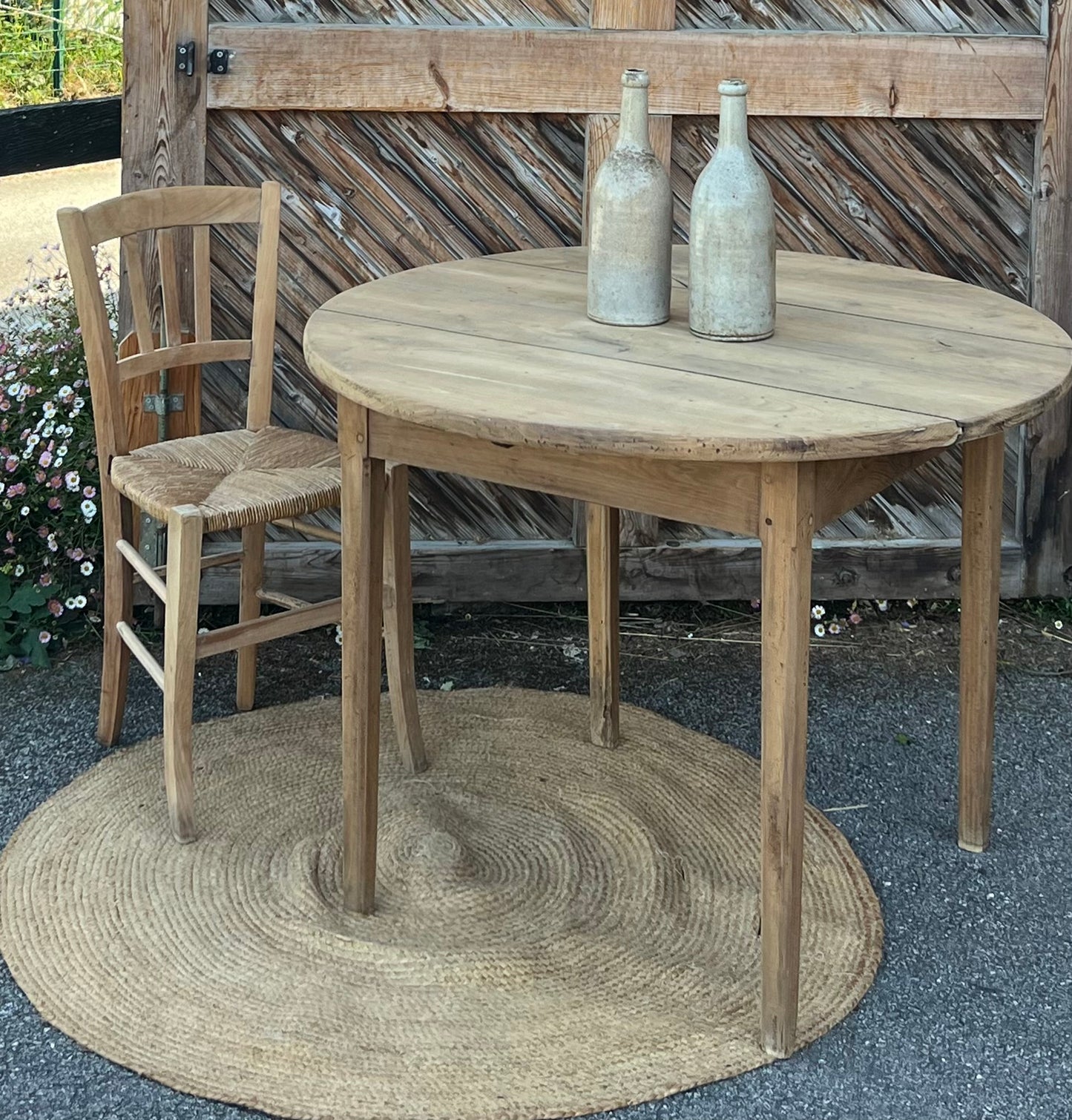 Table ronde ancienne en chêne massif brut