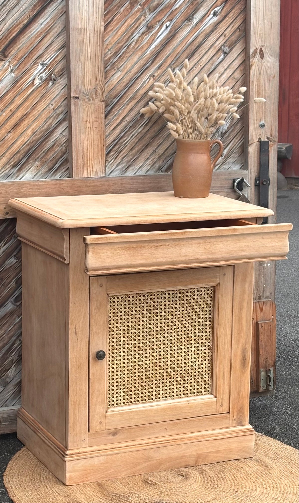 Buffet 1 tiroir 1 porte - meuble vasque - confiturier en chêne brut et cannage