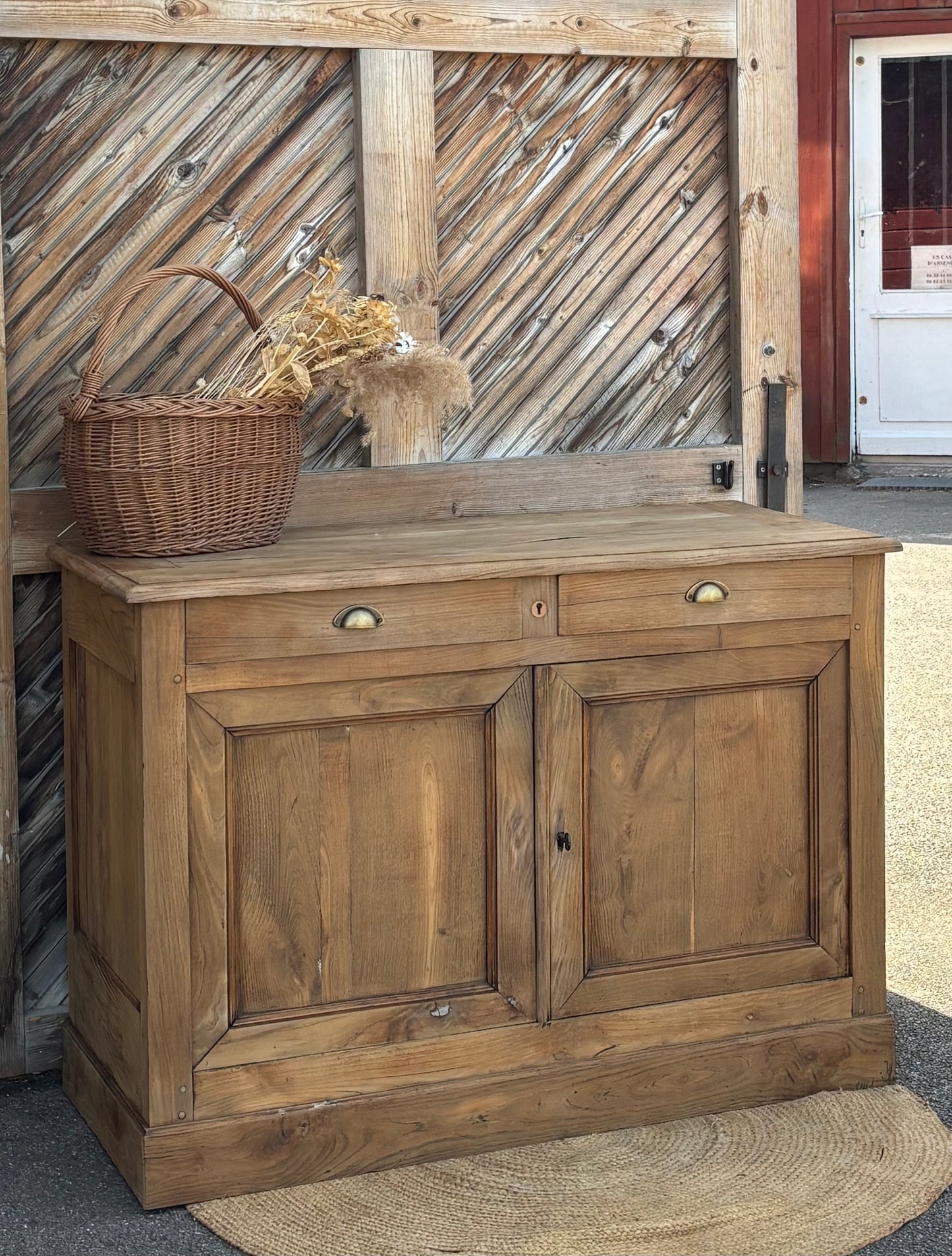 Buffet ancien en chêne massif brut 2 tiroirs
