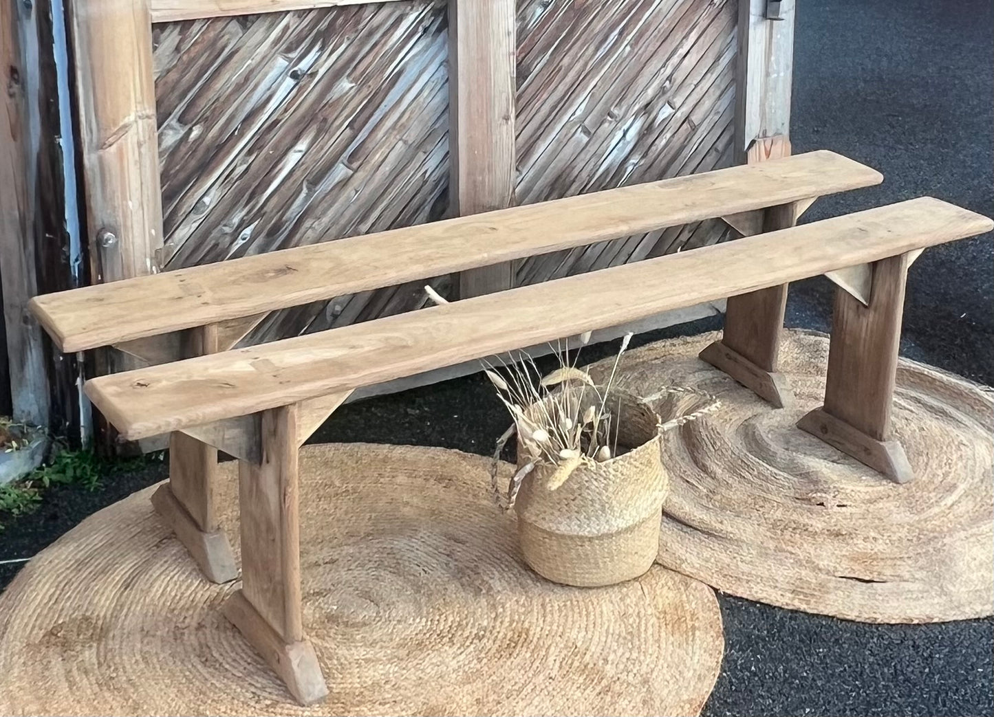 2 bancs de ferme anciens en chêne massif brut