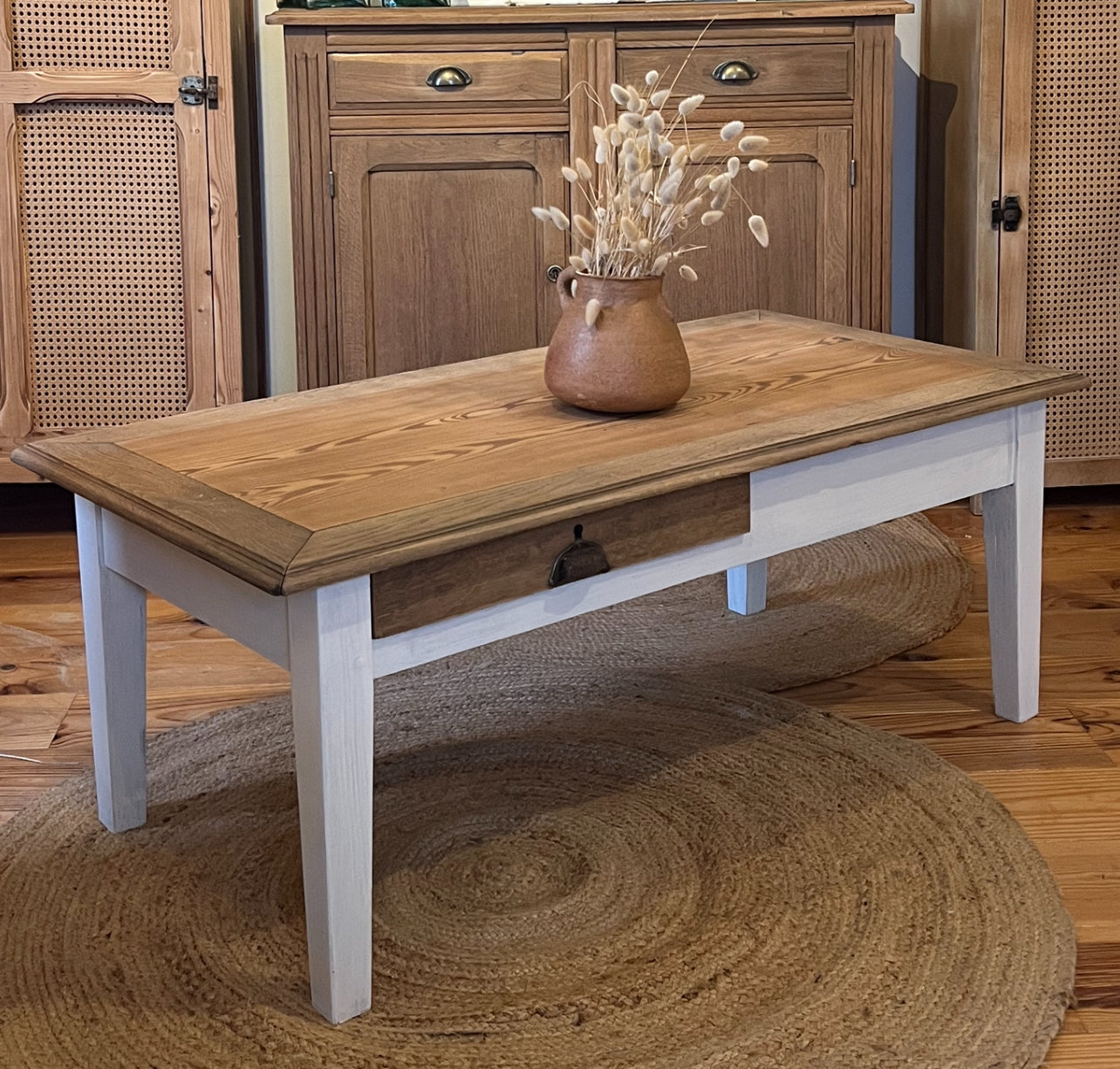 Table basse de ferme ancienne 1 tiroir en bois massif brut