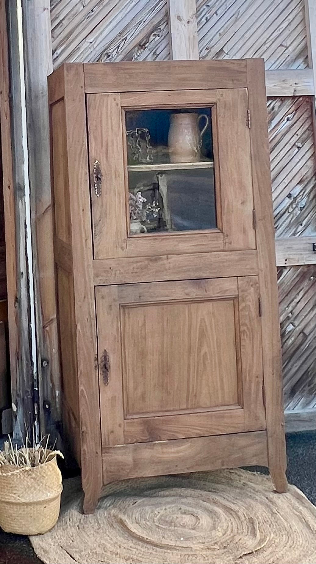 Bonnetière ancienne en chêne massif brut - armoire vaisselier